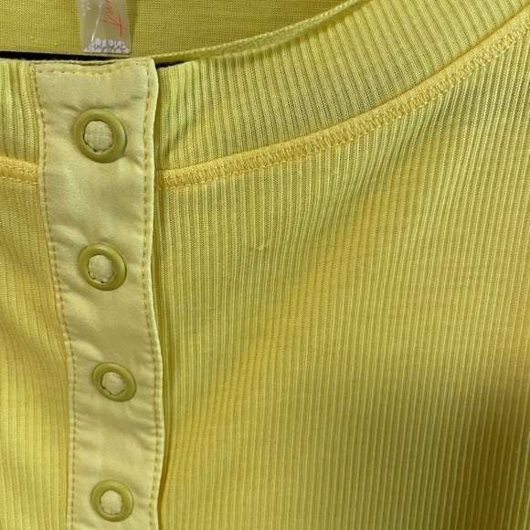 NWT Free People Movement Twice As Nice Henley in lemon verbena. Size X-Small - Picture 10 of 10
